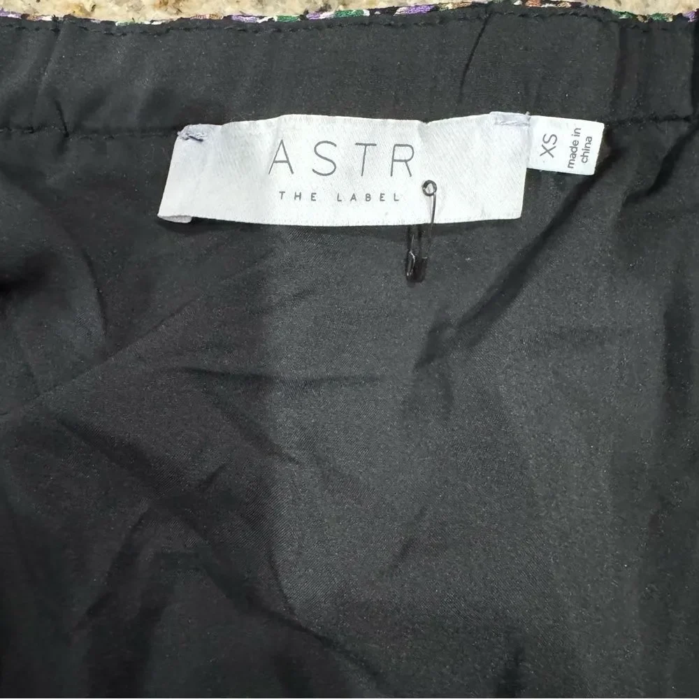 ASTR The Label Ditsy Floral Livie Top Blouse Black Green XS